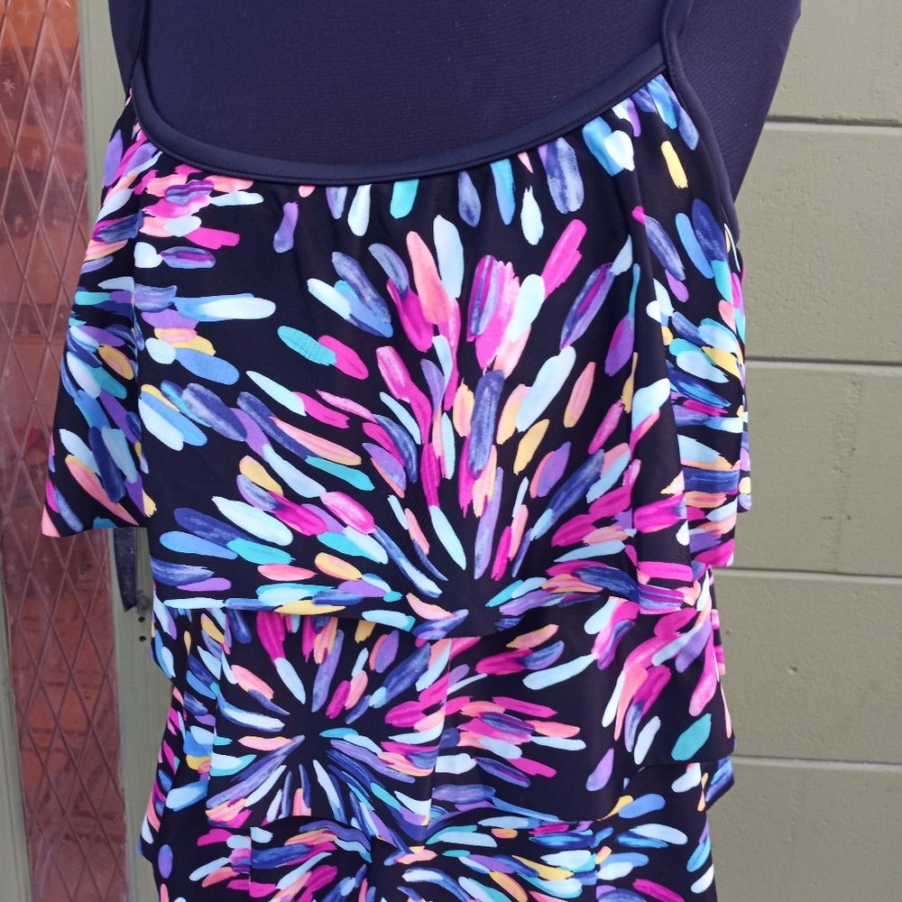 MAXINE OF Hollywood 3 tiered top size 16